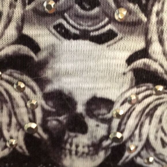 Rock & Republic t-shirt skulls studs Small Goth - Picture 7 of 16